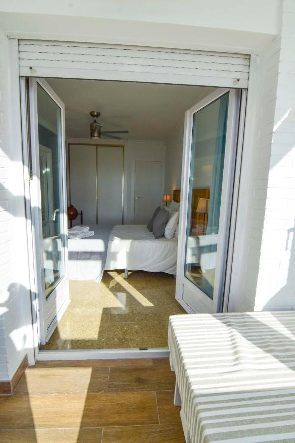 P&P Apartamentos Paseo Maritimo Pablo Ruiz Picasso Малага Экстерьер фото