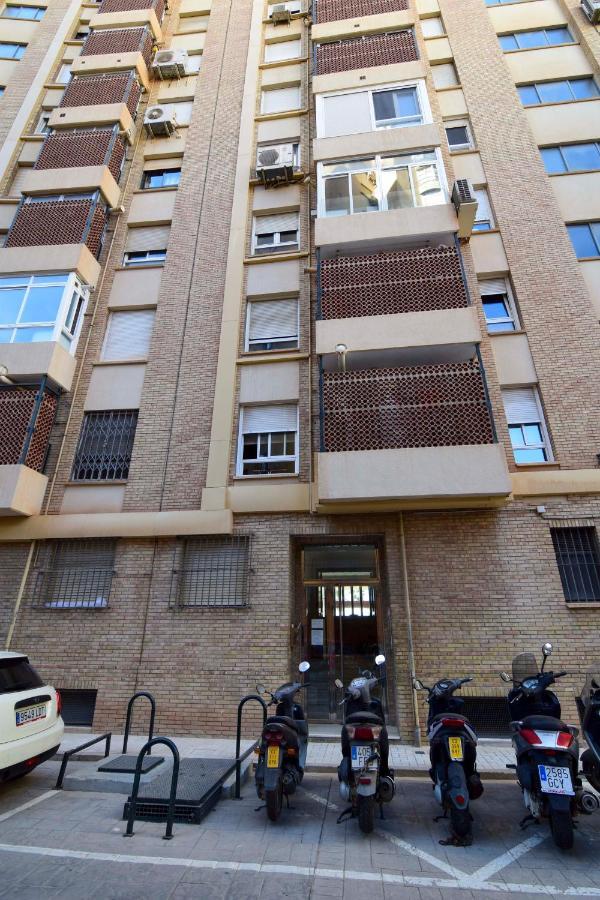 P&P Apartamentos Paseo Maritimo Pablo Ruiz Picasso Малага Экстерьер фото