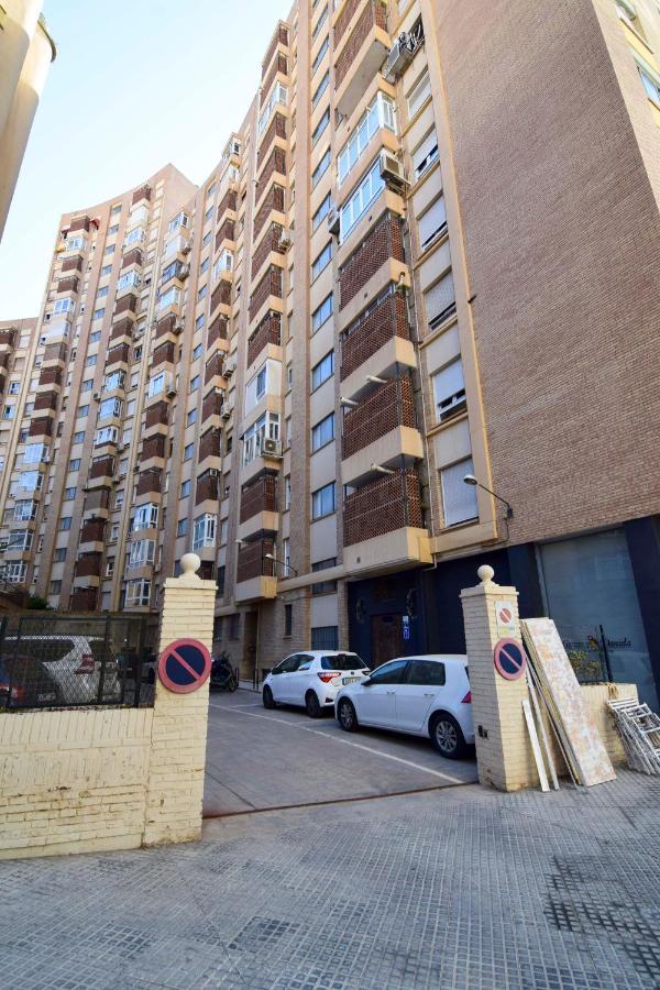 P&P Apartamentos Paseo Maritimo Pablo Ruiz Picasso Малага Экстерьер фото