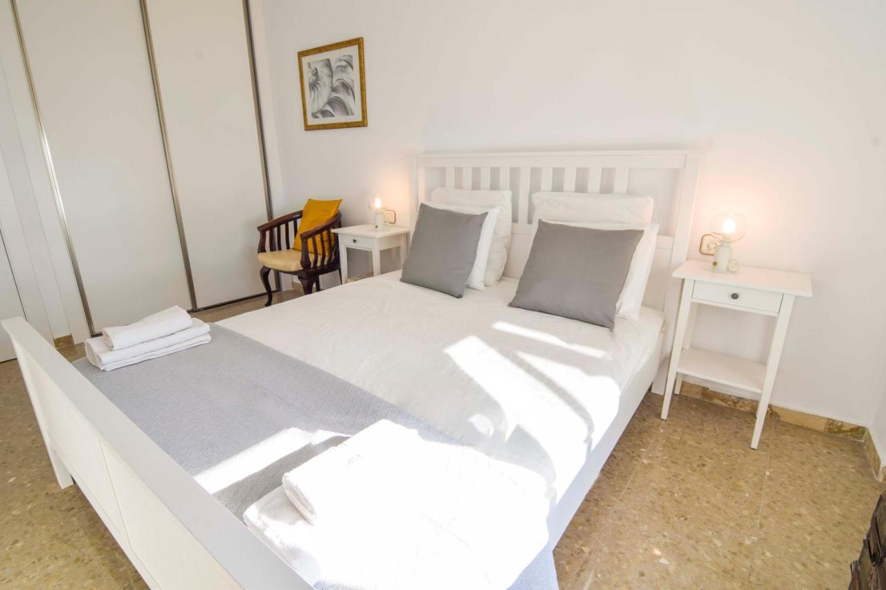 P&P Apartamentos Paseo Maritimo Pablo Ruiz Picasso Малага Экстерьер фото